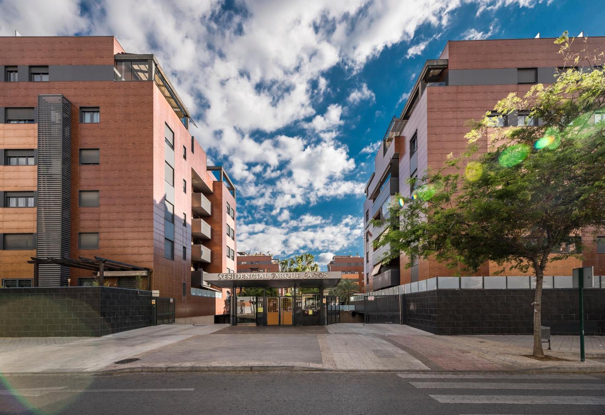Enjoygranada Emir 4C + Parking Apartment Exterior photo